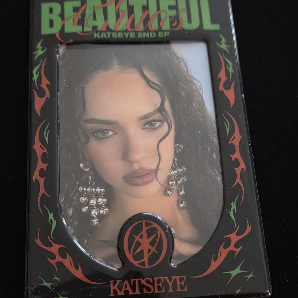 KATSEYE Daniela OFFICIAL "Beautiful Chaos" Photocard And Card Holder